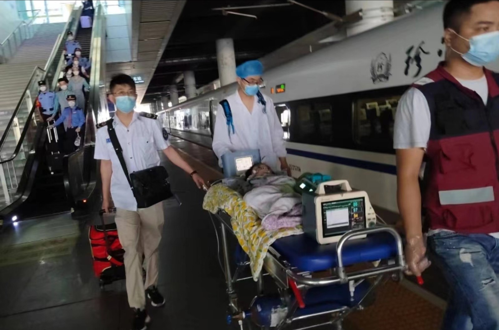 锦州高铁转运公司